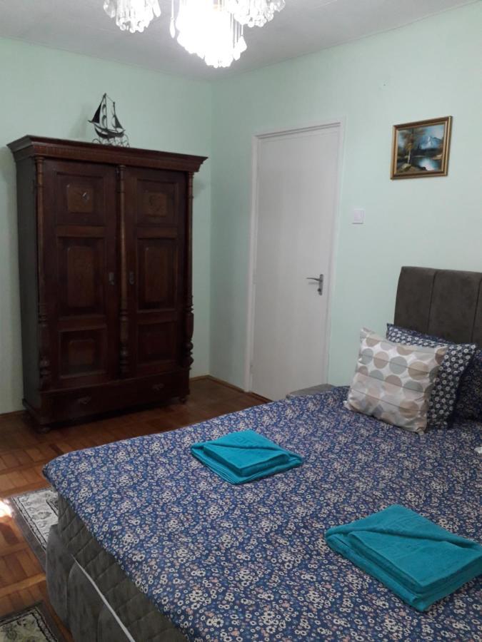 Cozy, Central 1-Bedroom Apartment In Timisoara, Romania Luaran gambar